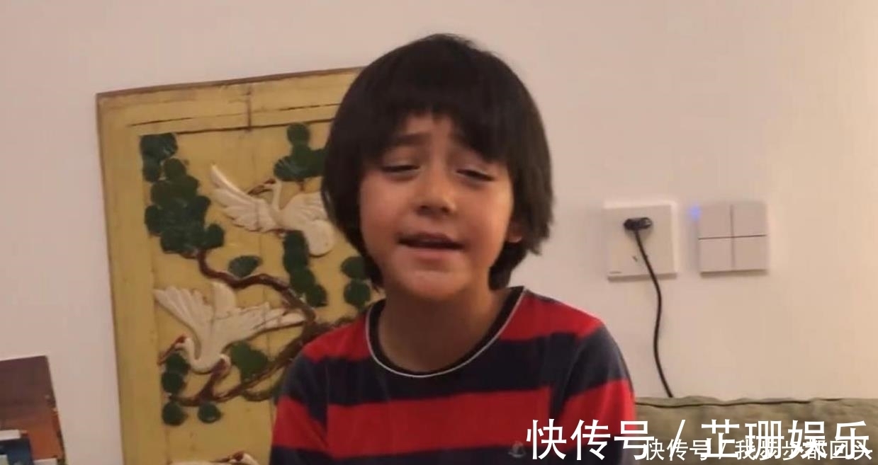 宝妈|晚一年上幼儿园的嗯哼,与按时去的诺一,如今两娃的优点肉眼可见