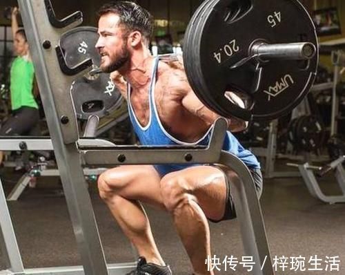 健身|跑步健身的男人与常练深蹲的男人 两者身体素质差距有多大？