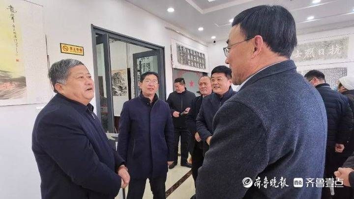 开幕|岱岳区纪念抗日战争暨世界反法西斯战争胜利75周年书画展开幕