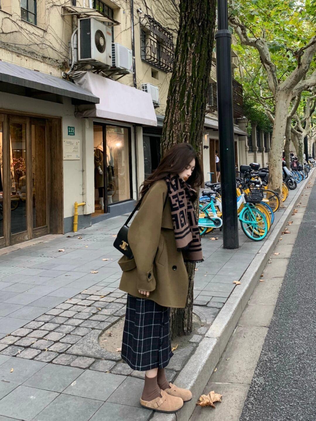 虎纹 半裙的魅力正在于此!get这5款,成熟女人拿捏时尚温柔气质!