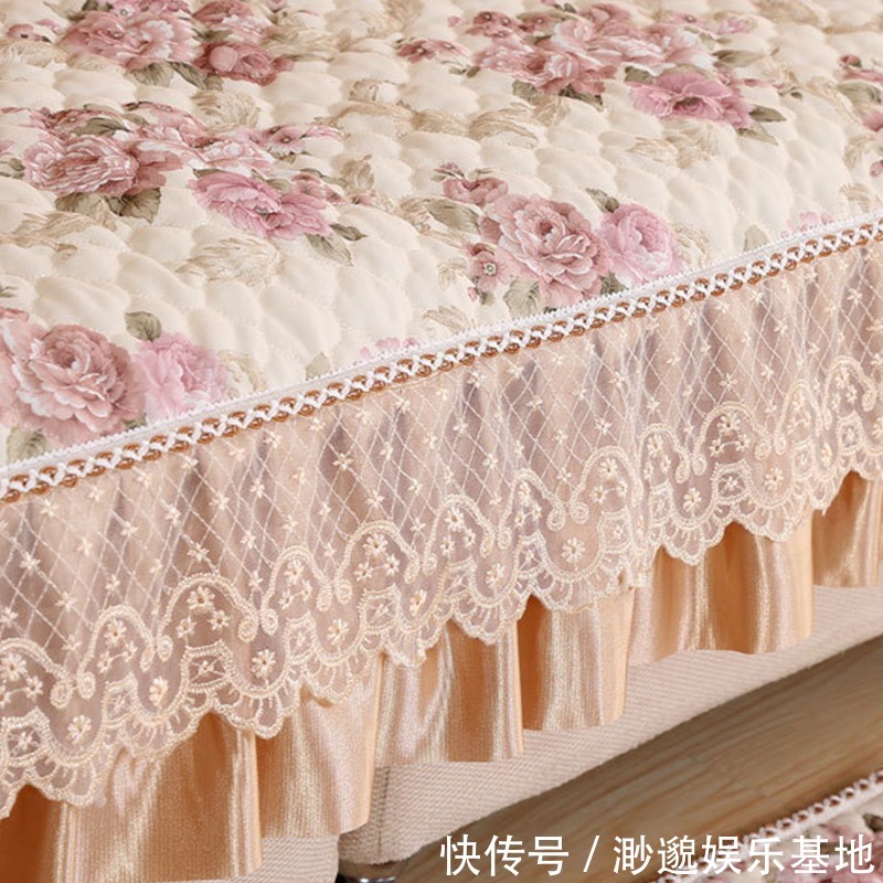 下图|越来越多人不用沙发罩!如今流行下图这样的,一铺上客厅就大变样