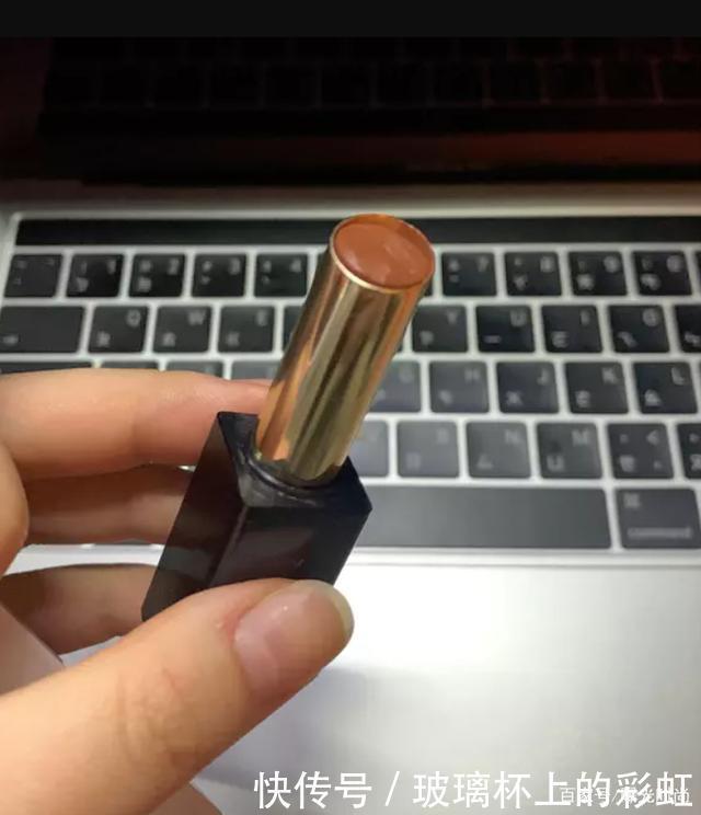 唇膏色号不喜欢怎么办,口红断了怎么拯救教你如何把它变废为宝