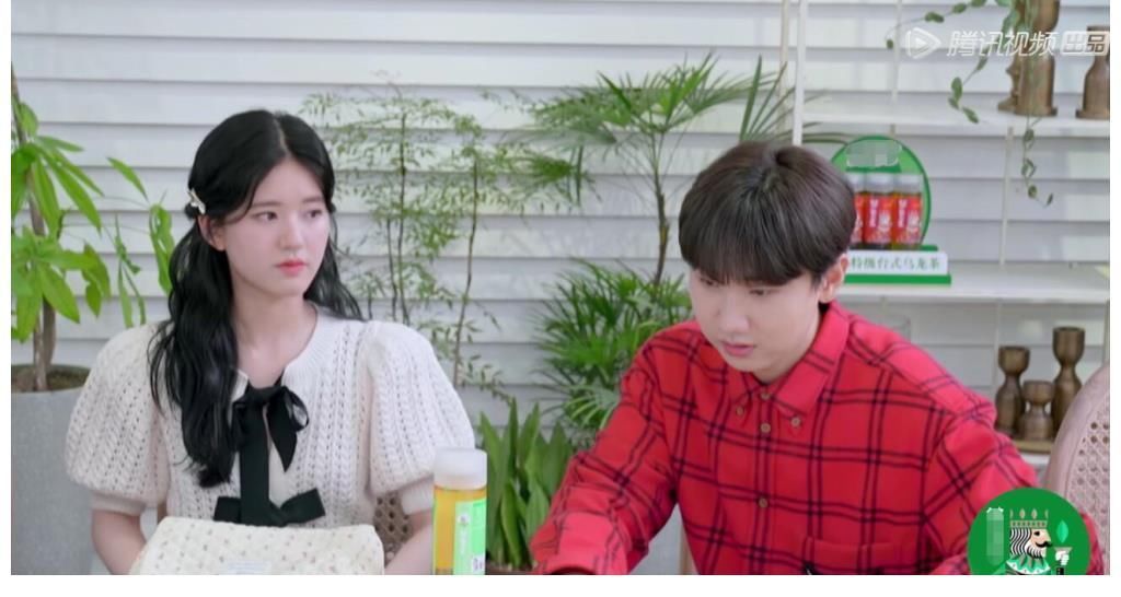 坑完张彬彬再坑汪苏泷和赵露思,这样只会cue流程的MC让人尴尬