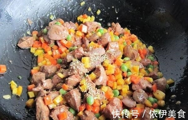 它是“小人参”,立秋后常给孩子吃,开胃吸收快,孩子个头能猛蹿