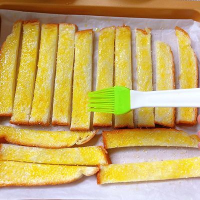 黄油蜂蜜吐司条