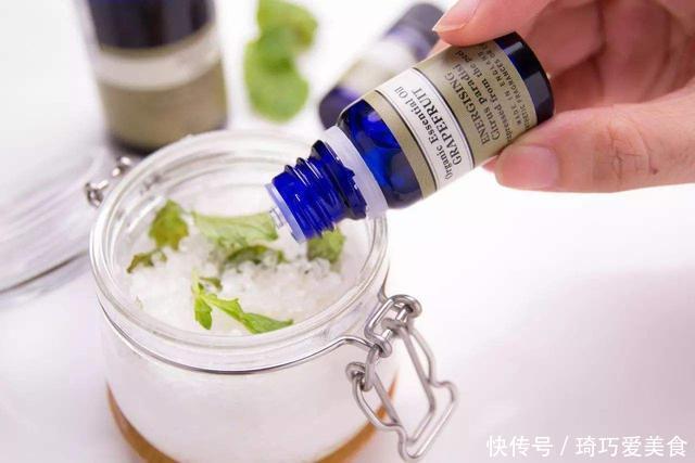 皮肤|浑身鸡皮太难过?教你几招消除“鸡皮疙瘩”,让皮肤保持光滑