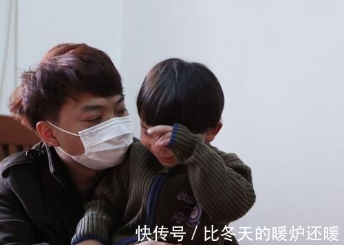 男孩子|谁规定男孩就不能哭了?养男孩注意3点禁忌,杜绝伪男子汉教育