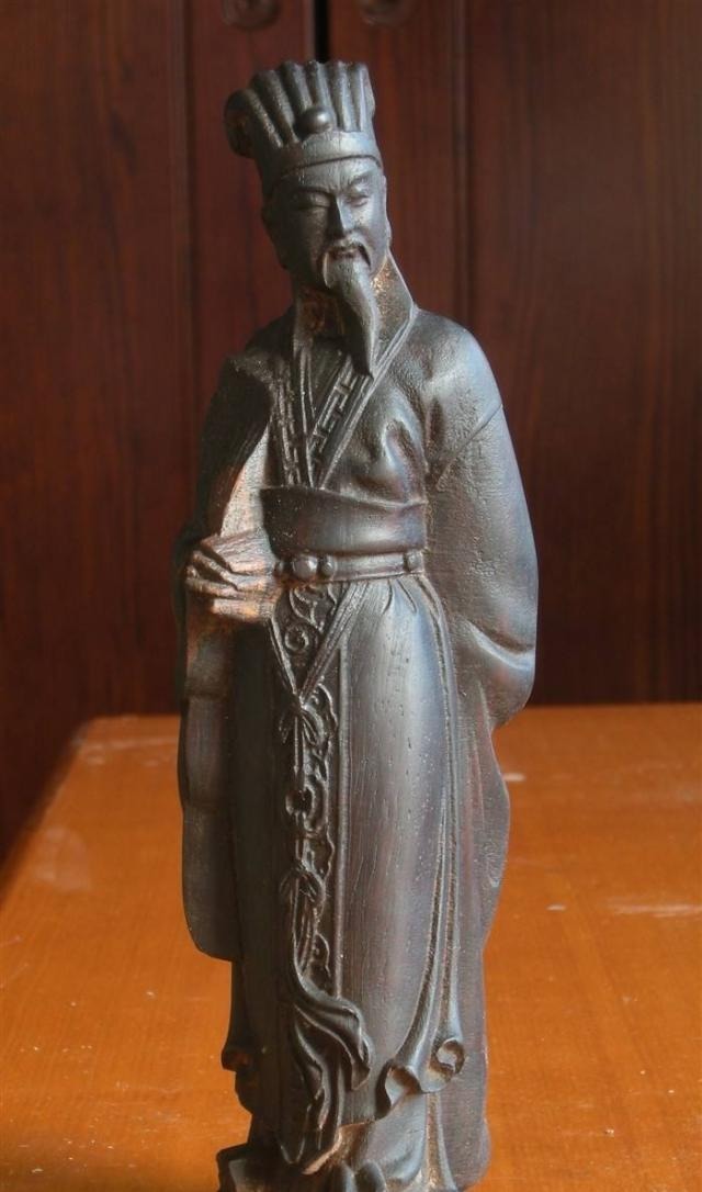 不卖|收藏家花4万“捡漏”古董,朋友出一千万不卖,专家:文物造假