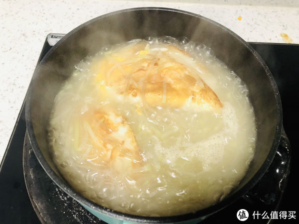 虾皮|入冬以后,补冬多吃“根”,新鲜萝卜做汤是一绝,汤鲜味美特好喝