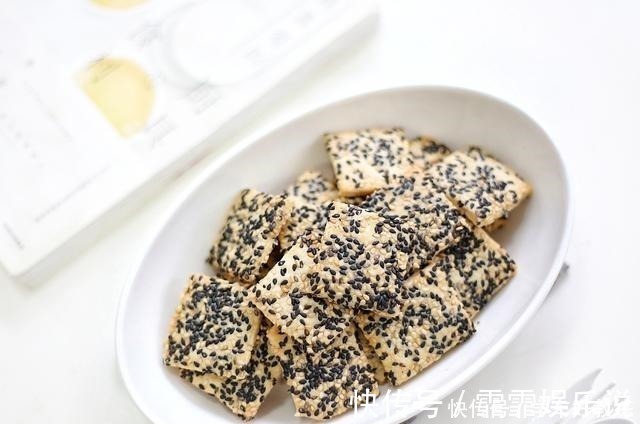 款款|这些不用黄油也能做的小饼干,款款都很香酥,简单易成功,快试试!