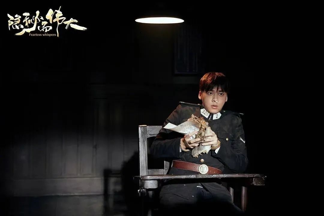 顶流偶像想卸包袱，李易峰剃个寸头就能成吗？