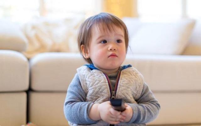 新手|孩子多大可以看电视？新手宝妈别着急，听听美国儿科学会怎么说