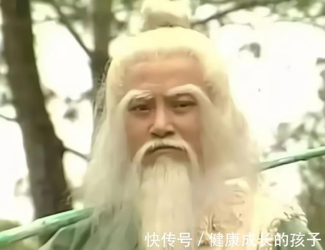 徒弟|郭靖最没用的徒弟，消失近百年，晚年武功或许远胜张三丰