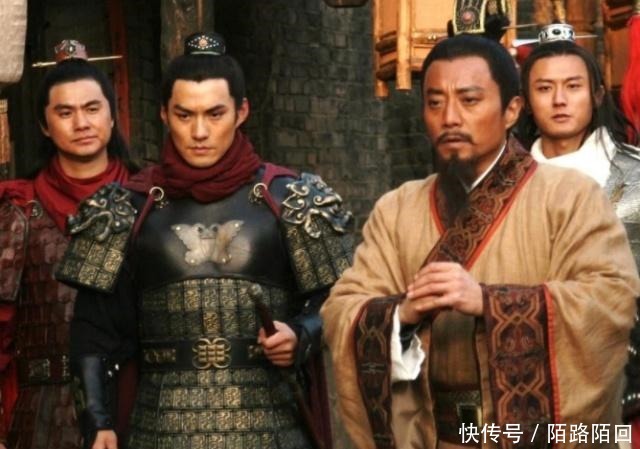 《水浒传》方腊与宋江会谈,一番话说得宋江抬不起头,谁才是英雄!