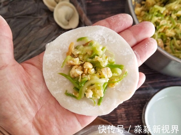 三鲜馅|入伏饺子,吃韭菜馅是“外行”!就吃这馅,1瓜1蛋,鲜上加鲜,香
