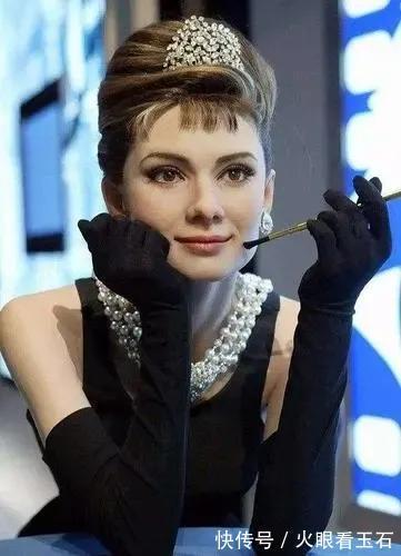 珠宝@这4位风华绝代的佳人,都对珍珠爱不释手