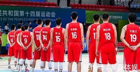 李浩南|胡金秋7连胜挺进四强,朱荣振18+5轻取对手,高诗岩成板王