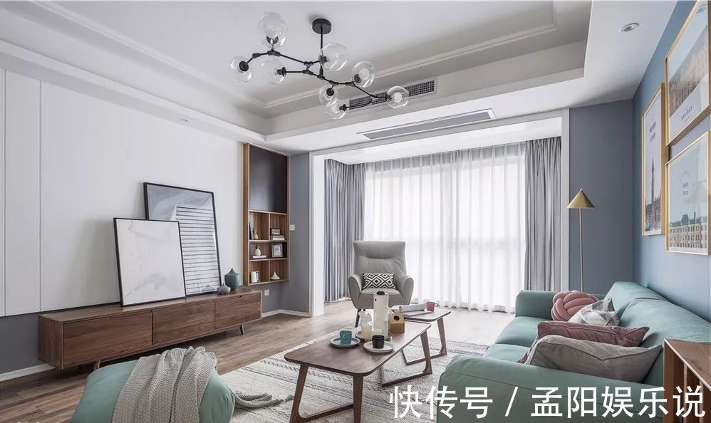 阳台|别在阳台装推拉门了,占地还不耐用!这样装立马让你家多出10平米