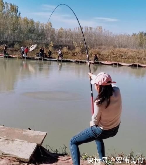 户外钓鱼，为什么看不到“女钓友”呢晒黑只是其一，它才是关键