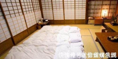 生活环境|为什么日本房子都不铺瓷砖一听老木工说的话,才知我家察觉晚了