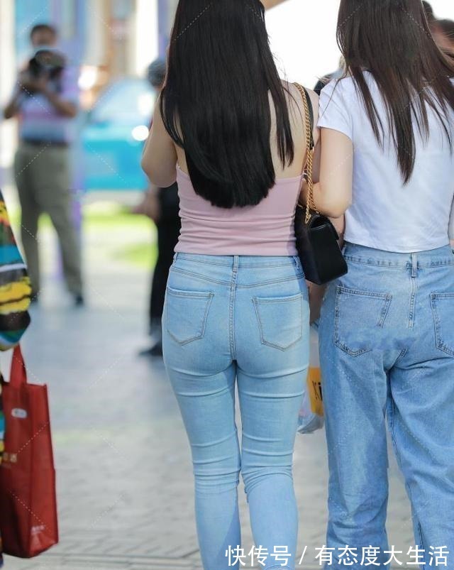 美女 丰润紧致的打底裤美女，增加造型层次感，时尚优雅！