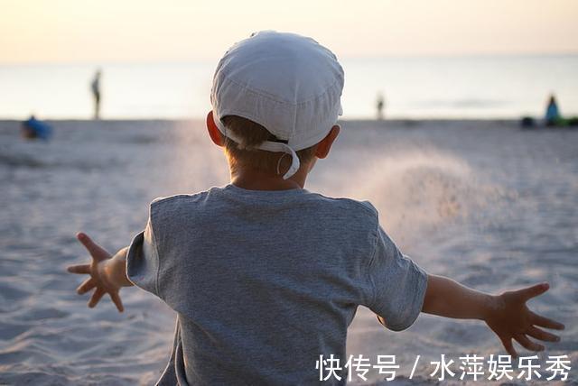 心理|妈妈,不买了,给弟弟买,别打了!妈妈失控,女儿痛哭