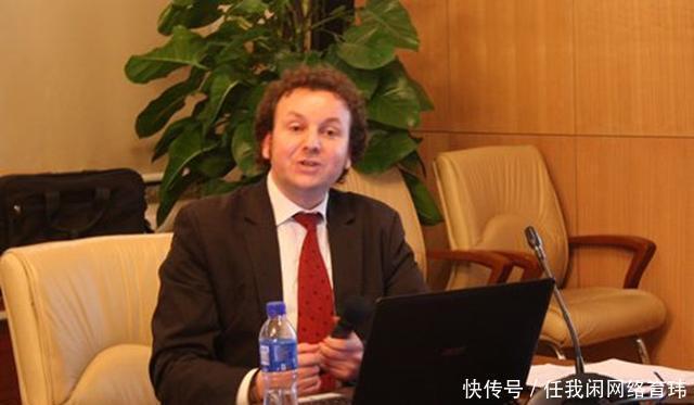 柴火灶|为什么现在的“专家”越来越受到老百姓的质疑