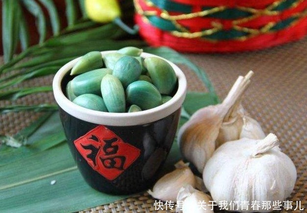 腌腊|腌腊八蒜,学会2挑选1技巧,7天就变绿,酸香脆爽,一次就成功