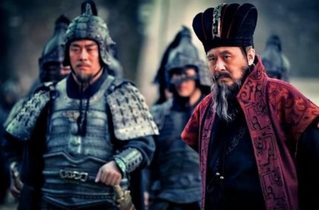 拼命|许褚敢跟马超拼命，为何不惹关羽和张飞？真正的猛人，必有巧大智慧