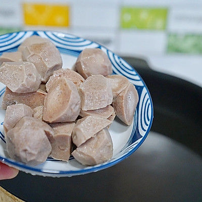 萝卜牛肉丸汤年糕