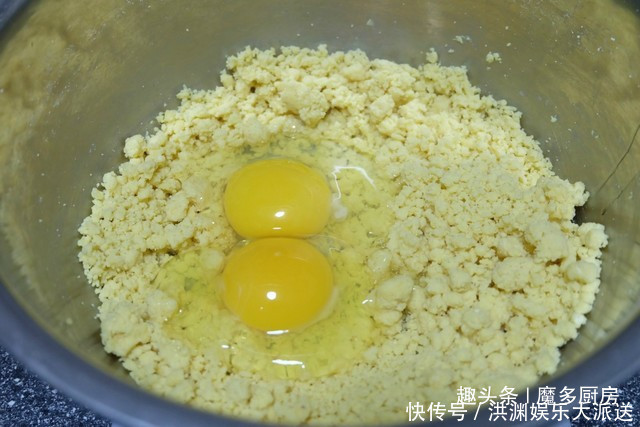 款玉米面饼|玉米面饼简单又好吃,搅一搅拌一拌,3分钟煎一锅,香软营养好