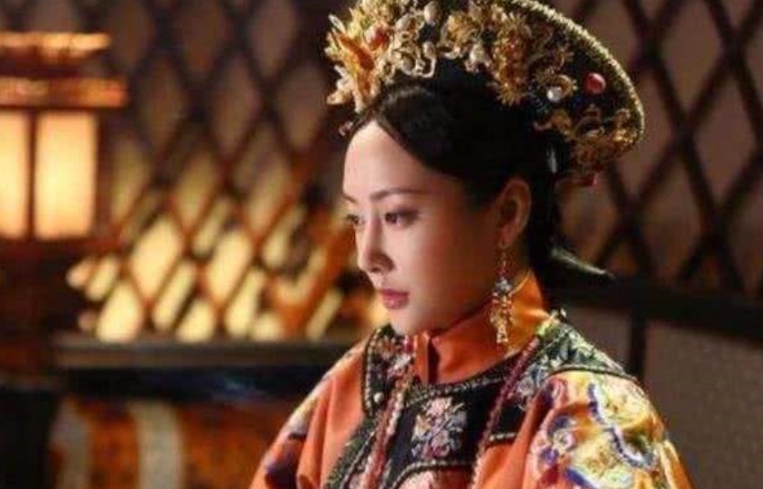 不屑于|别再被清宫剧骗了,历史上的皇后根本不屑于宫斗,没有嫔妃敢惹