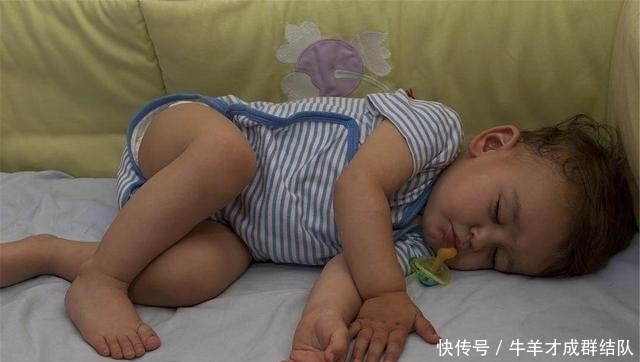 新生儿|照顾新生儿,有八件事不能做,别因“无知”伤害宝宝健康