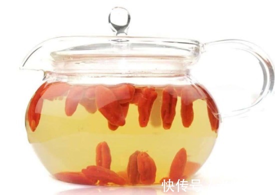泡枸杞|泡枸杞切記不要直接加水！很多人錯在了第一步，導致泡了也白喝