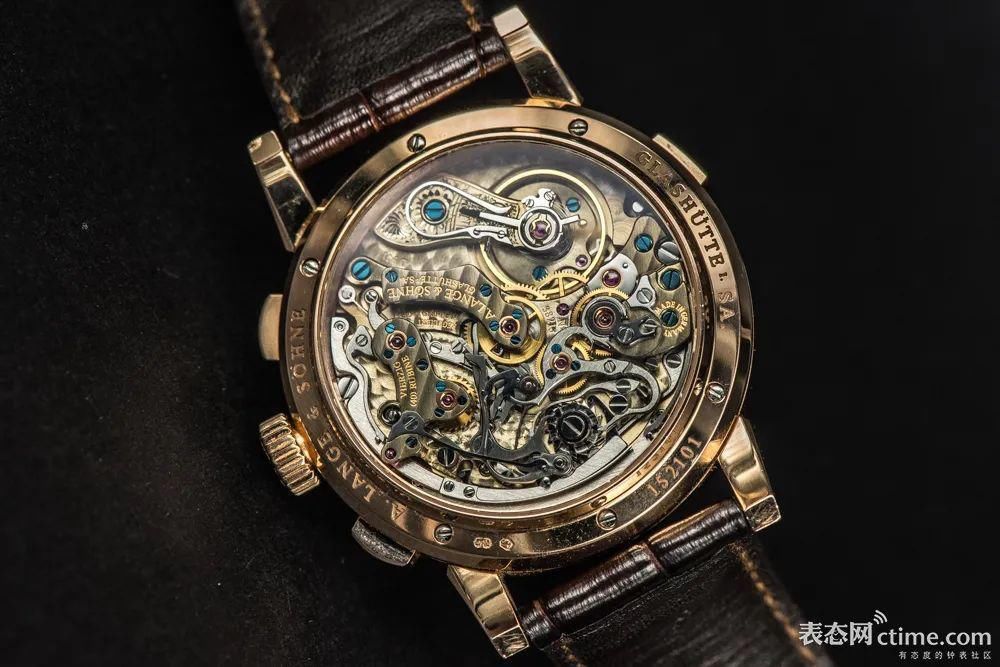 买过PP、朗格的他，多年后竟然被一只2万的手动计时打动了