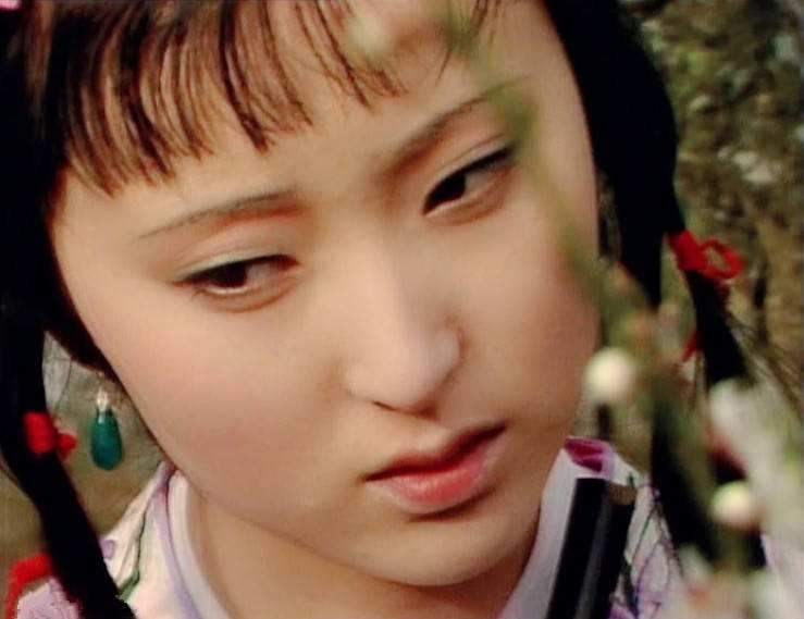 宝钗@贾宝玉一直想娶的是两个人,一个当老妈子,一个当小情人!