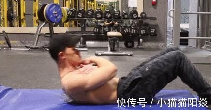 最大限度|你想锻炼腹肌吗?教你用几个动作锻炼腹肌,练出好身材
