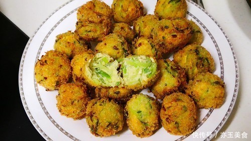  做萝卜丸子，有人用淀粉，有人用面粉，都不对！这才是正确做法