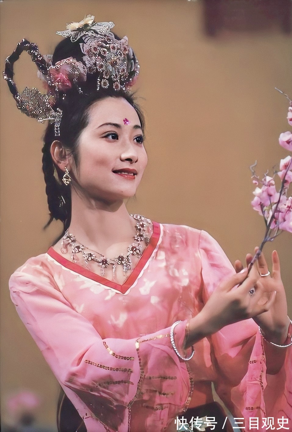 西游记中$《西游记》最文艺的一场戏,杨洁认为最高雅,诗句改成歌曲成经典