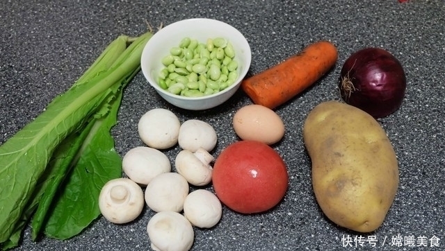 土豆咖喱饭|小学生的晚餐，一汤一饭，10种食材营养足，孩子爱吃，妈妈不发愁