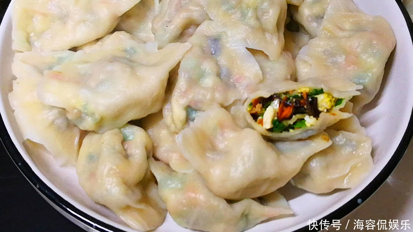 美味|素馅饺子如此调馅，简约而不简单的美味，比肉饺子香，3碗不够吃