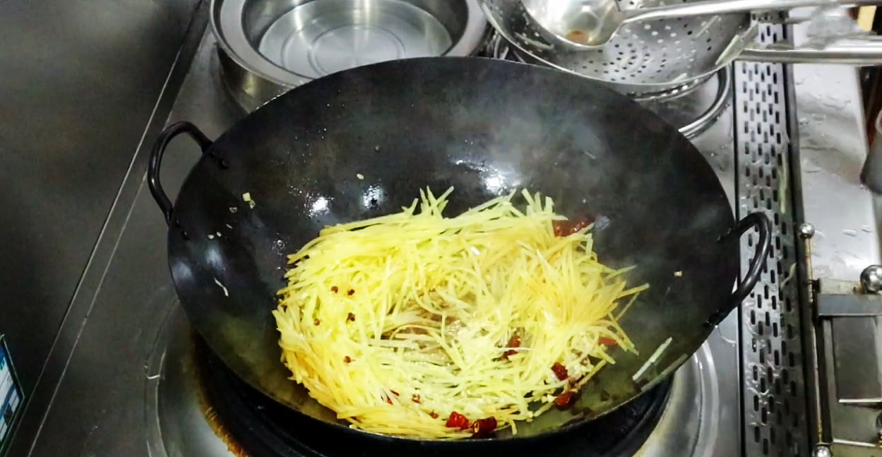 秋天别总大鱼大肉，多吃这12道家常素菜，低热量高营养，特别下饭