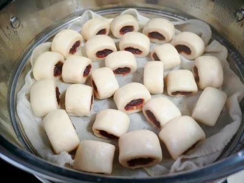 面包|最近儿子迷上这个早餐,比面包口感松软,满满都是料,特好吃