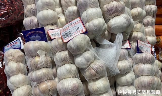 大蒜买多了容易碎三招，不枯萎，不发芽，放一年新鲜