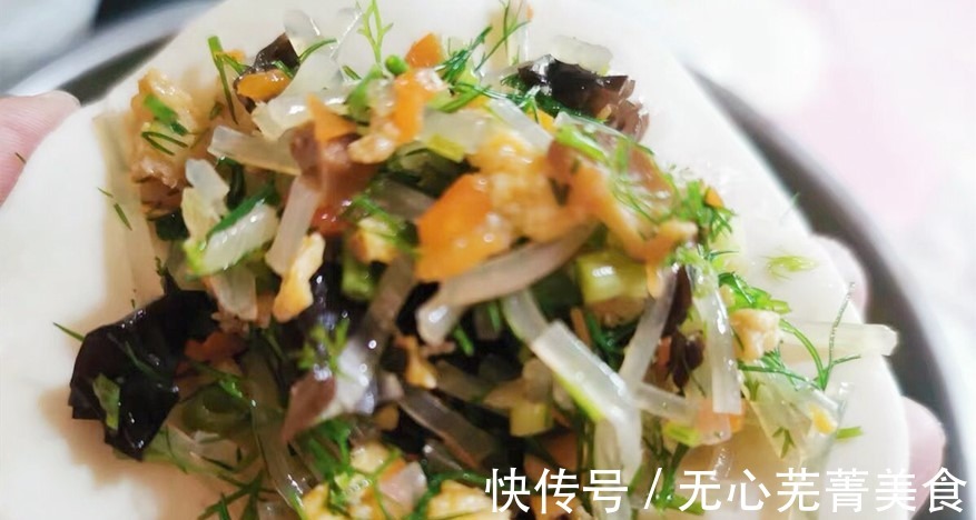 入秋后,多吃此菜,钙是牛奶的3倍,铁是核桃的2倍,蒸包子吃真香!