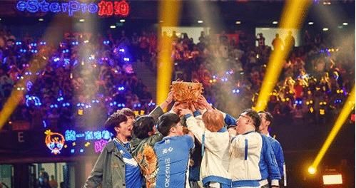 PDD|PDD懵了！AHQ收购RW席位加入LPL，周杰伦战队却要对estar名额出手