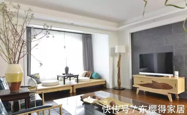 客厅|客厅和阳台之间还装什么推拉门？土爆了！现在家家都是这样装了