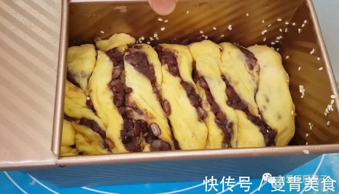 红豆面包|家常红豆面包做法,两勺卷一卷,松软香甜又解馋,学会都能开店了