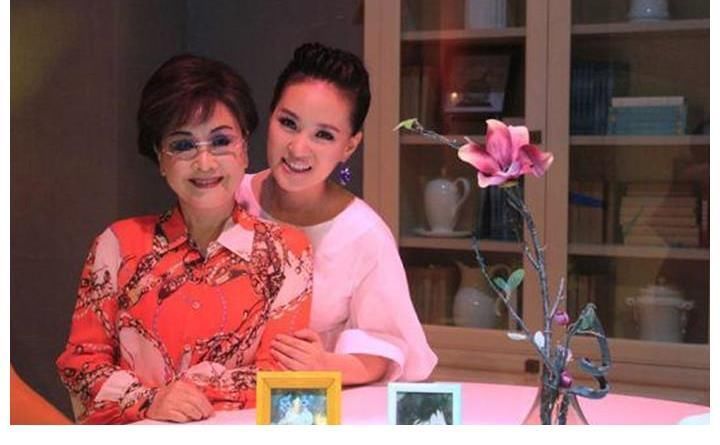 當(dāng)眾質(zhì)疑尚雯婕,二婚嫁給自己的粉絲,耿直的李谷一現(xiàn)在怎樣了?