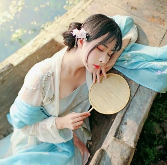 女生|对自己的生活要求很好，不会墨守陈规的5位生肖女生